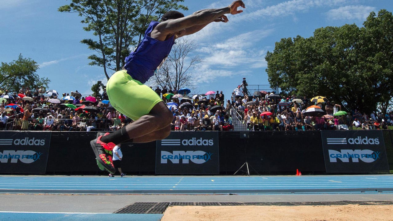 Former Giants RB David Wilson makes debut in triple jump